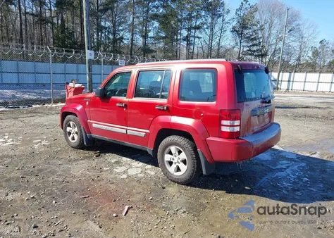 2010 Jeep Liberty Sport z USA, uszkodzony, nr VIN 1J4PN2GK3AW135856